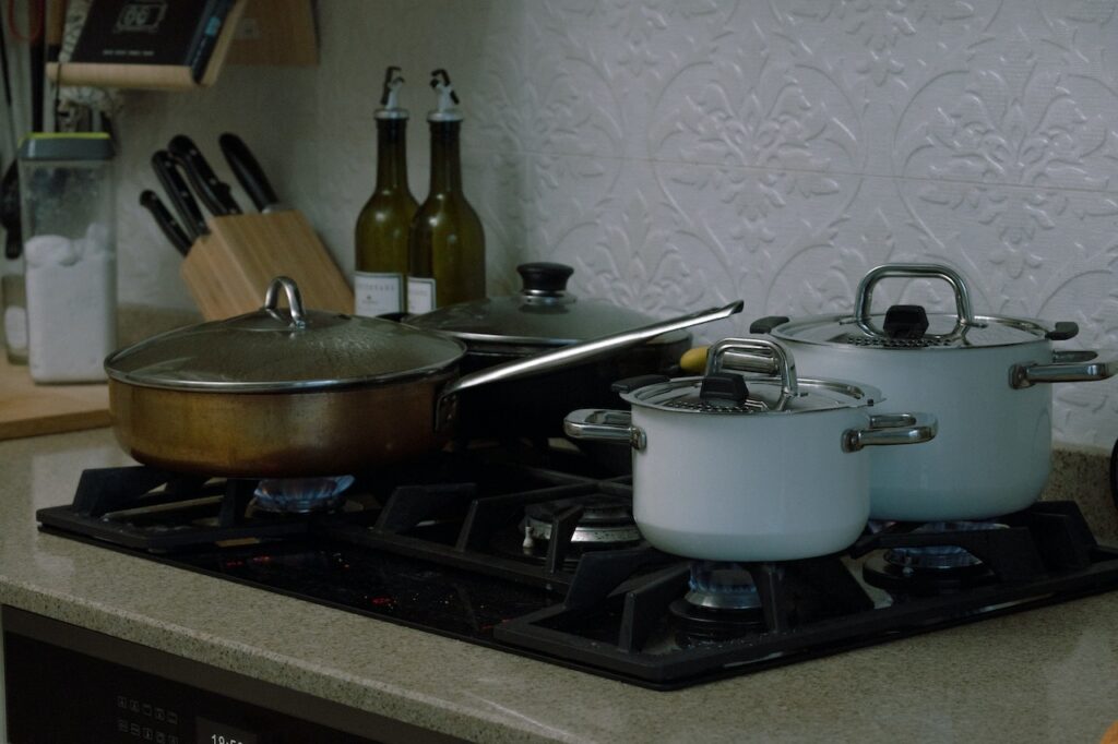 Cooking Essentials: How to Build the Perfect Pots and Pans Collection